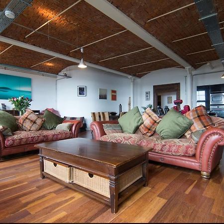 Loft Apartment Port Glasgow Extérieur photo
